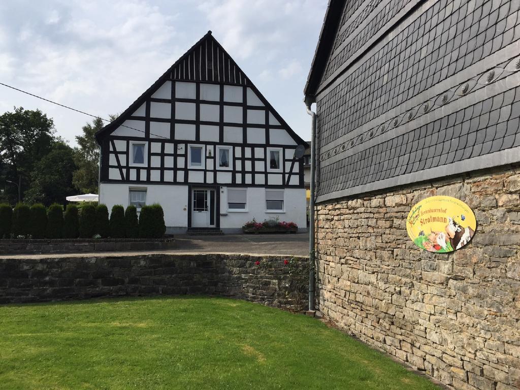 Ferienbauernhof Familie Stratmann Apartment Eslohe Exterior photo